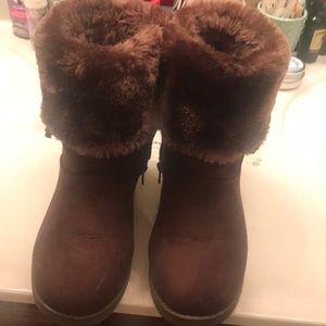 Faux fur boots